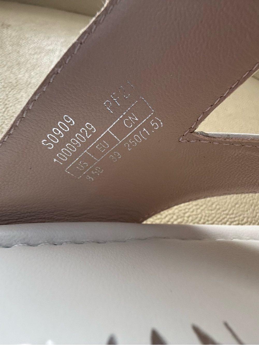 Stuart Weitzman Lyla Flat Sandal - White - Picture 9 of 9